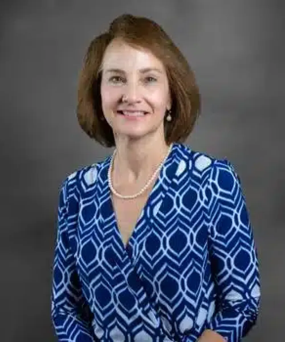 Julie Williams headshot